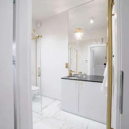 Exclusive Panoramic *